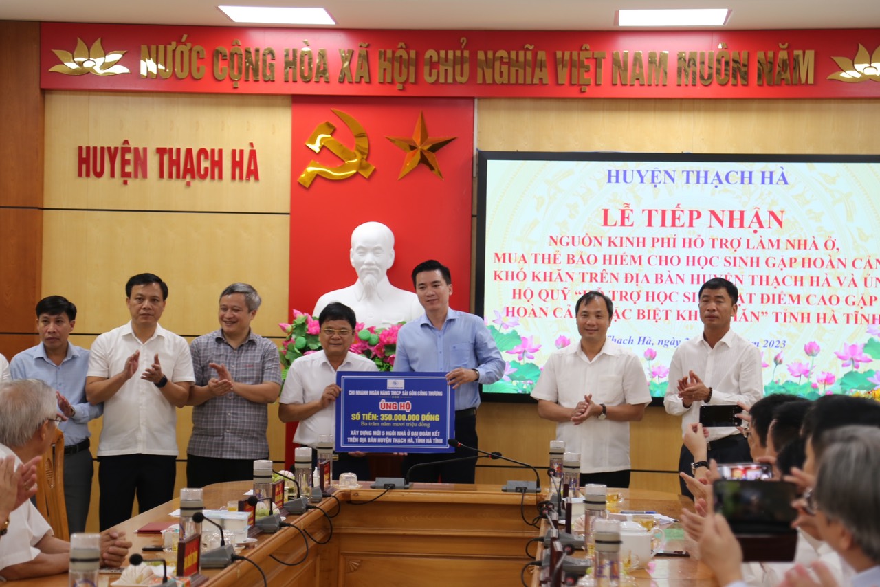 SAIGONBANK ủng hộ kinh phí xây dựng nhà ở đại đoàn kết trên địa bàn huyện Thạch Hà, tỉnh Hà Tĩnh.
